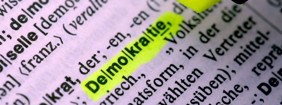 Demokratien auf Rückzug - soziale und wirtschaftliche Folgen