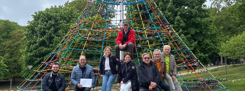 Neue Kletterpyramide im Bergwildpark Meißner