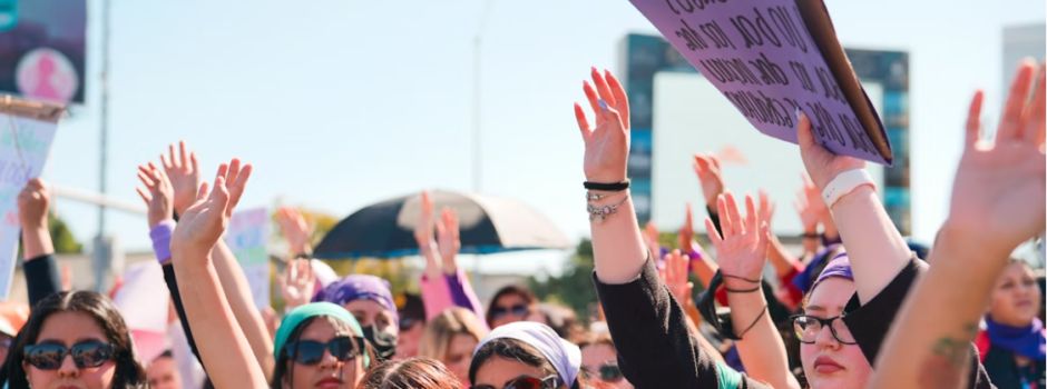 In der „Zwischenzeit“ Femizide stoppen! – Ausstellung und Mitmachaktionen