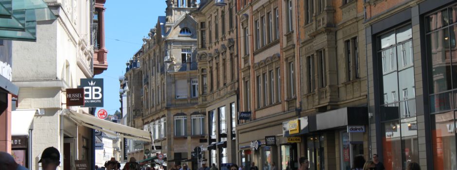 Mann prügelt sich mit Wiesbadener Straßenmusiker