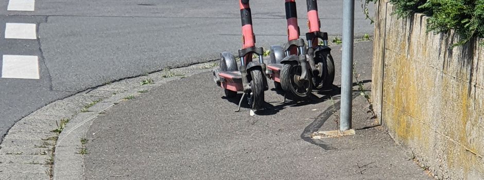 Wiesbaden-Westend: E-Scooter-Fahrer lässt verletzte Frau liegen