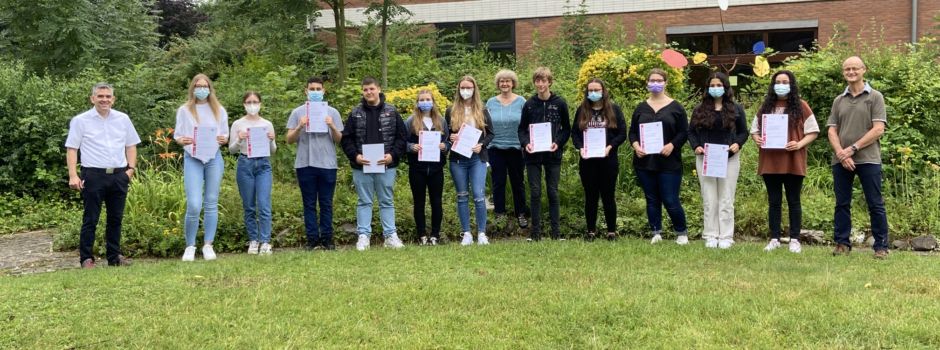 11 SchülerInnen für SoKo-Projekt an der Gesamtschule Niederkassel mit Urkunden ausgezeichnet