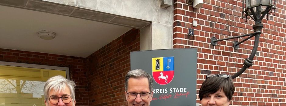 Broschüre für Seniorinnen/Senioren „Wohnen zu Hause, am liebsten im Landkreis Stade“