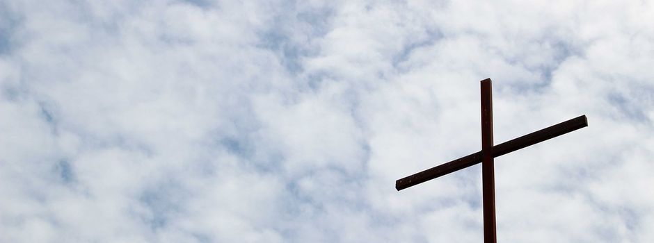 Feierliche Einsegnung der neuen Urnenrasengräber