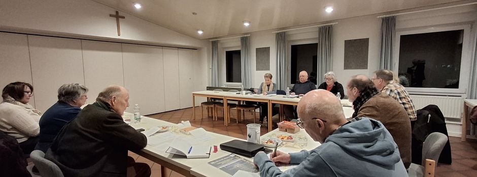 Friedensgebete, Gesprächsrunde mit Frühstück und Gottesdienst am See