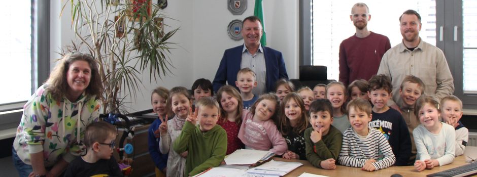 Kindergartenkinder der Kita Meimbressen besuchen den Bürgermeister