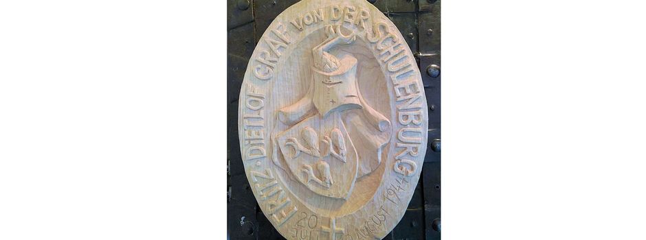 Einweihung einer Gedenktafel im Park von Klein Trebbow