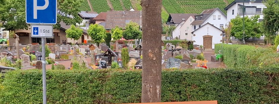 Neue Sitzbank am Friedhof
