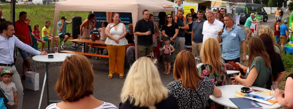 Neubaugebiet „Im Obstgarten“: offizielle Grundstücksübergabe