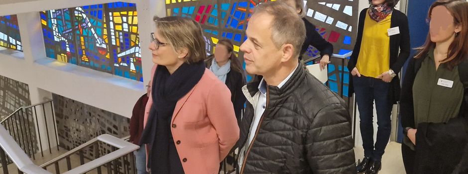 Bildungsministerin Frau Dr. Stefanie Hubig besuchte die Carl-Zuckmayer-Realschule plus und Fachoberschule in Nierstein