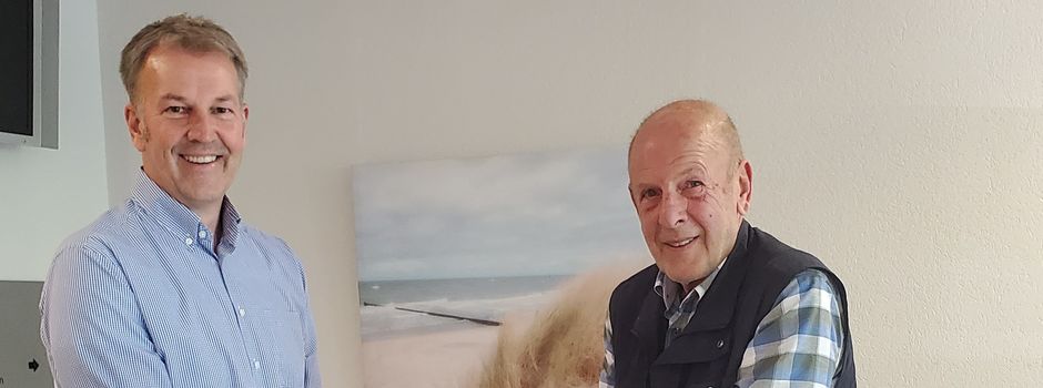 Kronkorken für Entwicklungsprojekte in Ghana: Sammelstation im Rathaus