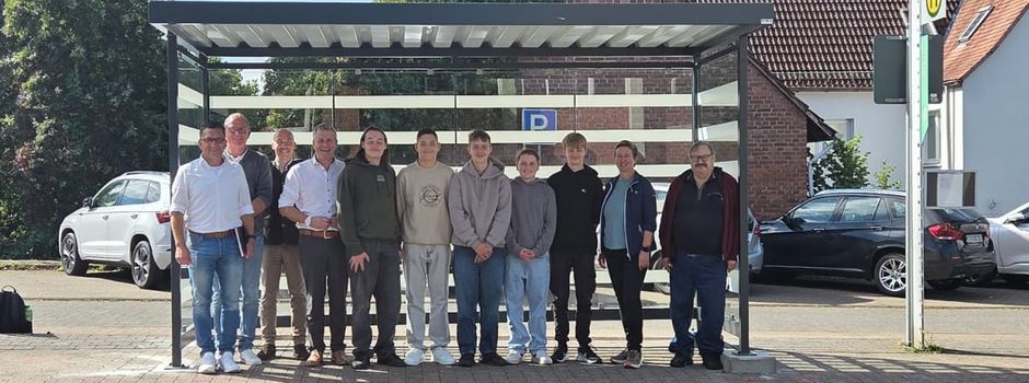 Neue Buswartehalle an der Grundschule Fürstenhagen