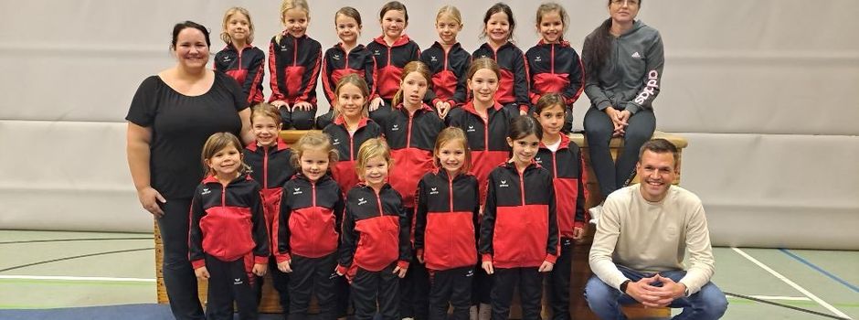 Leistungsgruppe des TV Eschelbronn glänzt in neuen Trainingsanzügen