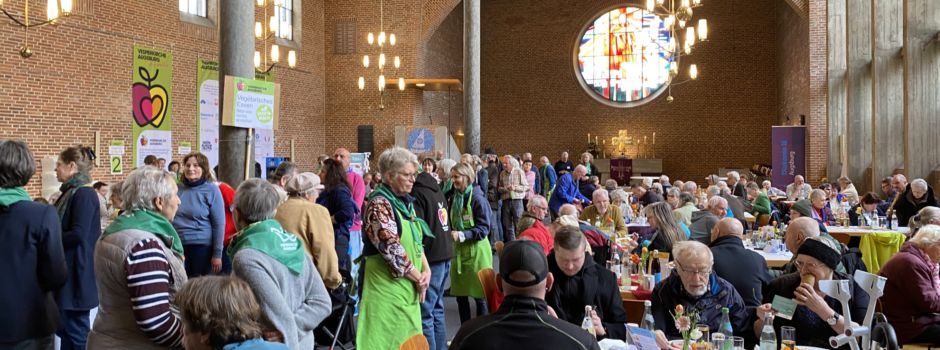 „... alle an einem Tisch“: Essen und Begegnung in der Vesperkirche