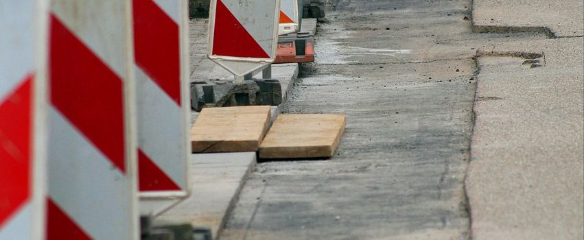 Tiefbauarbeiten im Ort