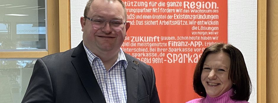 Kreissparkassen-Kundin gewinnt Tablet bei Online-Kundenbefragung