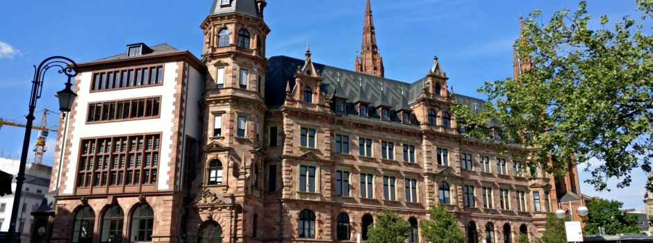 Streit um Bezahlkarte für Geflüchtete: Wiesbaden bekommt Absage vom Land