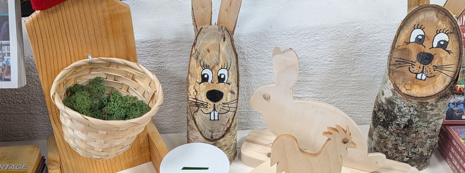Österliche Holzdeko aus der Seniorenwerkstatt