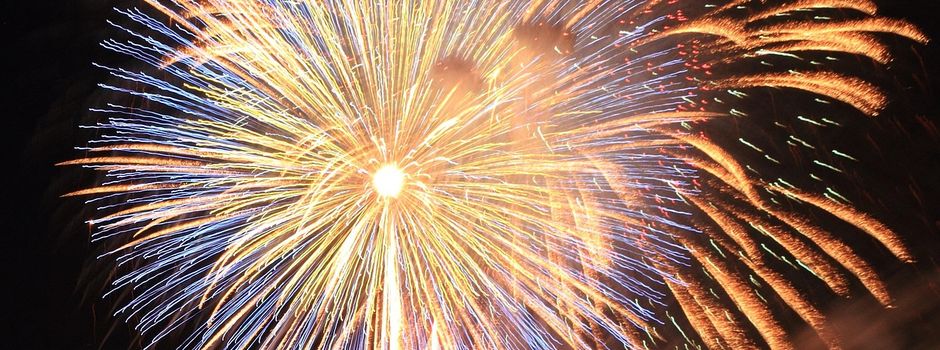 Glühwein für alle auf dem Dorfplatz am 31.12 ab 23:30