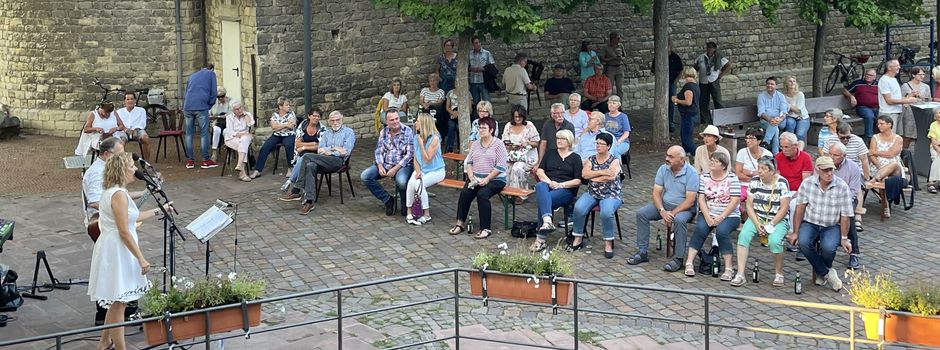 Spende an die Schulen auf dem Calvarienberg  in Bad-Neuenahr-Ahrweiler