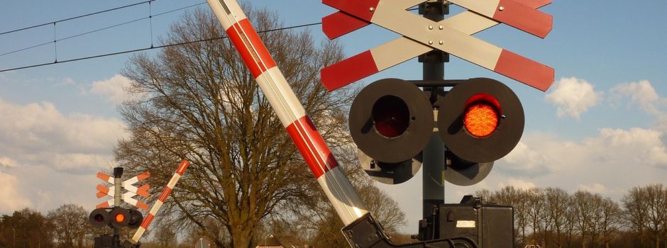 Sperrung des Bahnübergangs Nenndorfer Straße in Empelde