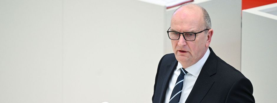 Woidke fordert Zustimmung der Grünen zur Bezahlkarte