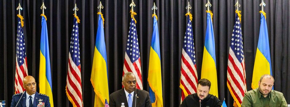 Selenskyj wirbt vor Ramstein-Treffen für mehr Waffen