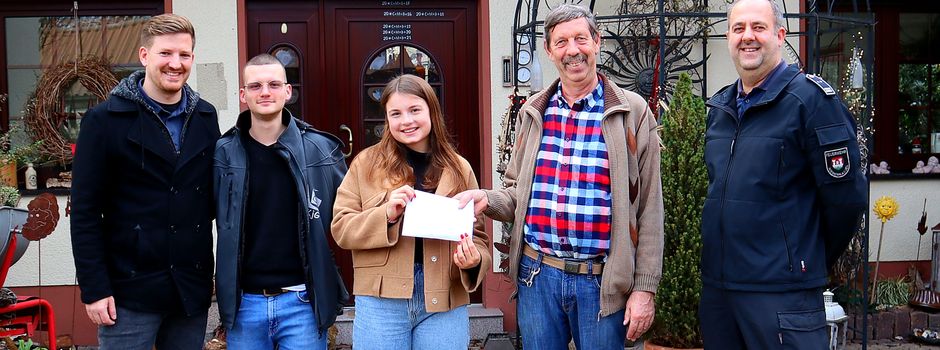 Dümpelfeld: Großzügige Spende für Wiederaufbau