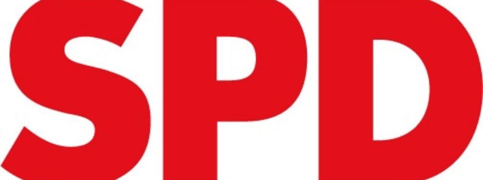 Traditionelles Maifest am Tag der Arbeit in Brücken