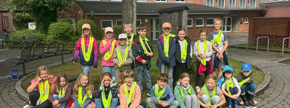 Der Eiswagen von der Eisschmiede hat die Betreuungsgruppe in Himmelpforten überrascht!