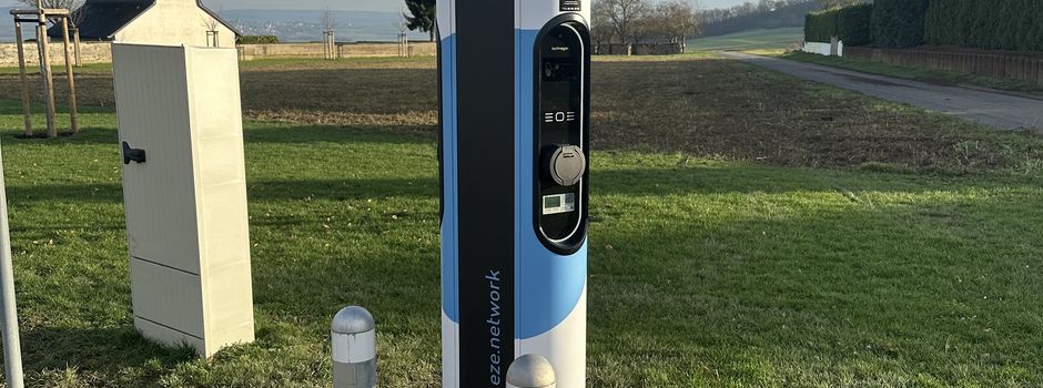 E-Ladesäule am Friedhofsparkplatz in Betrieb 🔋 🏎️
