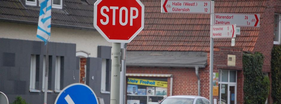 Neues STOP-Zeichen Ecke Gütersloher / Groppeler Straße