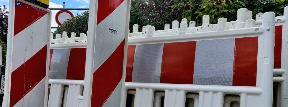 Straße in Nieder-Olm in Sommerferien voll gesperrt