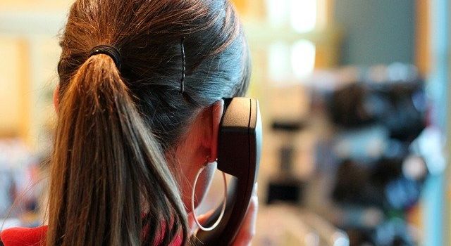 Was tun, wenn's radikal rechts wird: Augsburger Beratungstelefon hilft