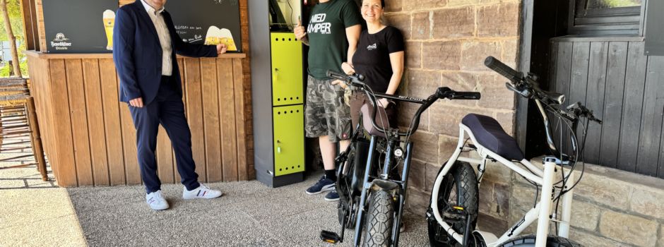 Einweihung der neuen E-Ladestation für Fahrradfahrer am Campingplatz
