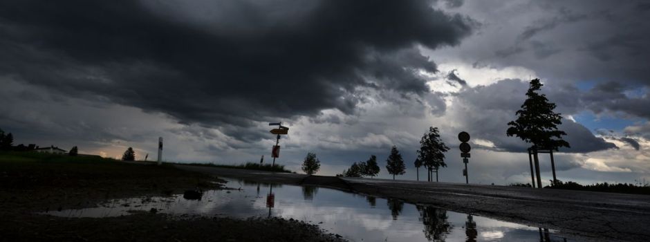 Drohende Unwetter in Deutschland - EM-Fanzonen geschlossen