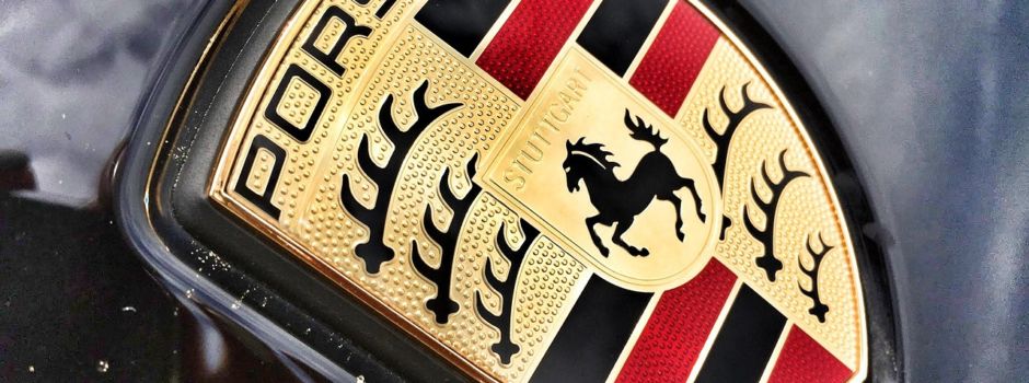 Westerwald: Diebe stehlen roten Porsche 930 Turbo – Polizei auf Zeugensuche