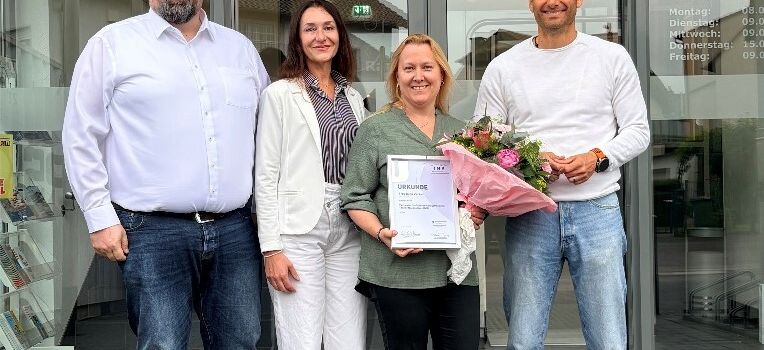 Gemeinde Neuberg gratuliert Katja Zenker zur bestandenen Weiterbildung