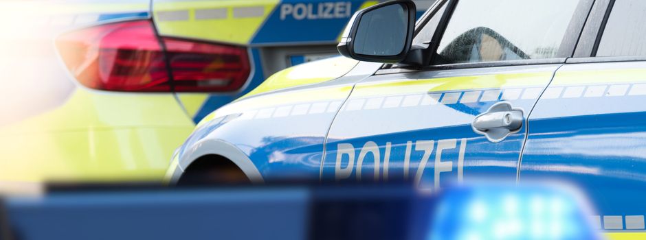 Mann auf den Kopf geschlagen