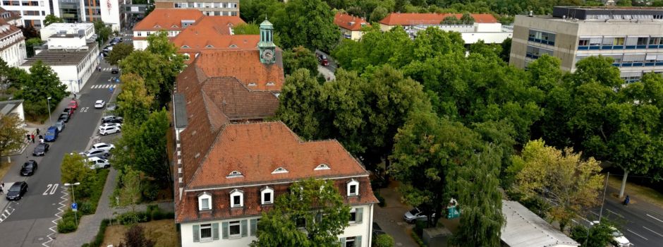 Schwerer Verkehrsunfall in Mainz: Auto überschlägt sich