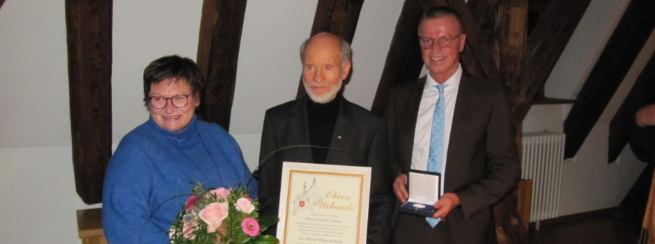 Günther Amann mit silberner Bürgermedaille ausgezeichnet