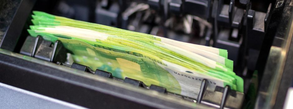 Koblenz: Frau klaut Geldbörse und hebt 1000 Euro ab – Polizei bittet um Hinweise