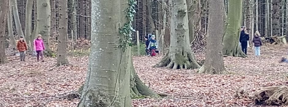 Ostereiersuche im Wald: Süderdorf feiert gemeinsam