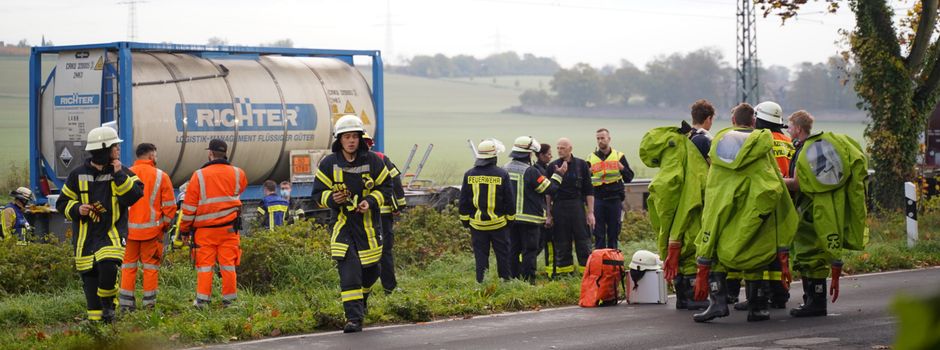 Großeinsatz wegen Gefahrstoff: Salzsäure an Waggon ausgetreten