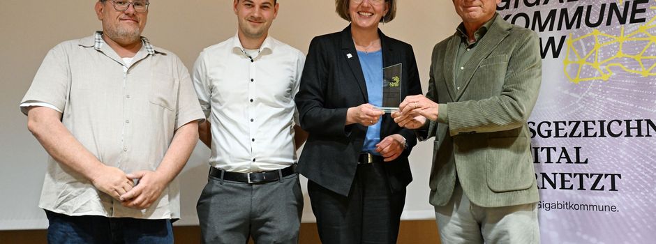 Gigabit-Ausbau gewürdigt: Gemeinde Lauf erhält Auszeichnung in Stuttgart