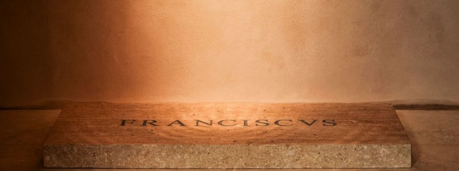 Nach Abschied von Papst Franziskus: Konklave rückt in Fokus