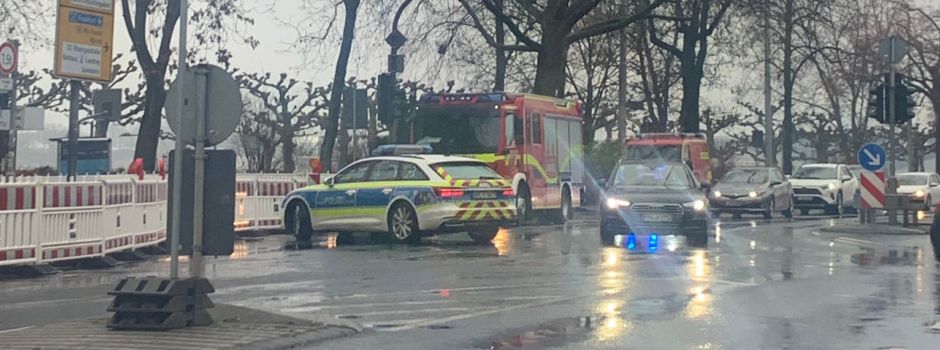 Kanufahrer verunglückt? Feuerwehr und Polizei im Einsatz