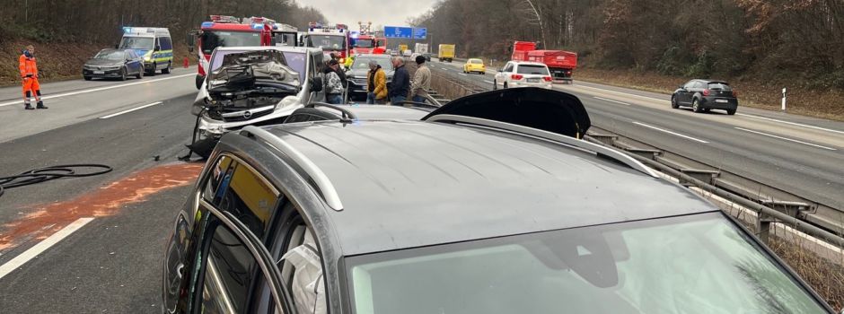 Unfall mit elf Fahrzeugen in Wiesbaden