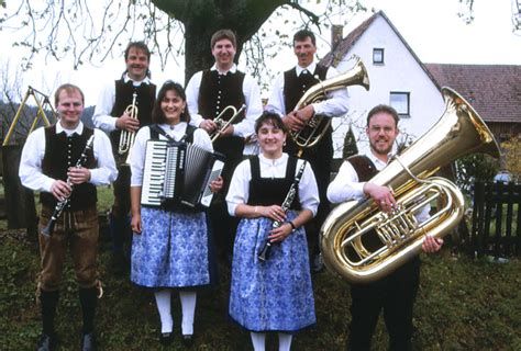 Winteraustreiben des Heimatverein Birgland e.V. in Matzenhof am 01.05.2023