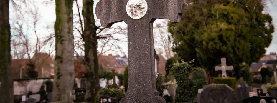 Diebstahl am Friedhof